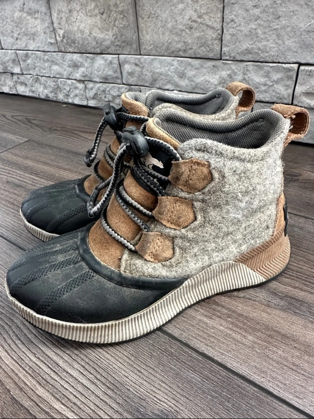 Sorel Youth 2‎ Out N About Classic Waterproof Boots Rugged Outdoor Durable Gorp